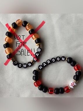 Taylor Swift Friendship Bracelet! (JUST MAROON)